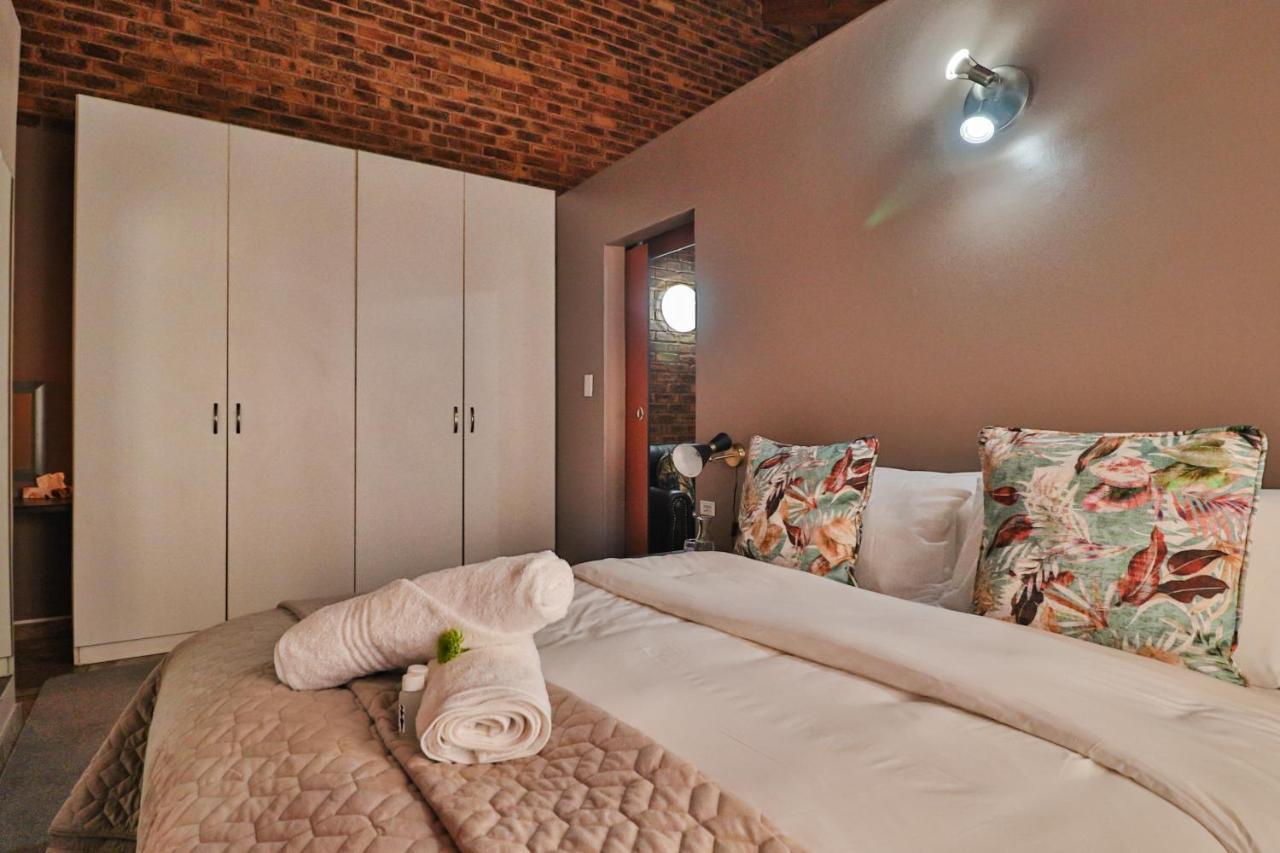 Rudman Townhouses Self-Catering Accommodation Боксбурґ Екстер'єр фото